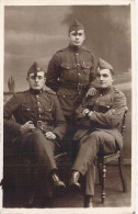 MILITARIA - Soldats - Uniformes - Képis - Carte Postale Ancienne - Autres & Non Classés