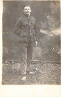 MILITARIA - Soldat - Uniforme - Portrait - Moustache - Carte Postale Ancienne - Autres & Non Classés