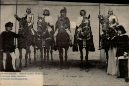 75e Anniv. De L'Indépendance Belge, Grand Tournoi Historique, écuyers Porte-bannière Et écuyer Accompagnants - Fêtes, événements