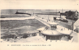 FRANCE - 14 - HONFLEUR - Les Jetées Au Moment De La Marée - N D -  Carte Postale Ancienne - Honfleur