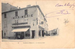 FRANCE - 88 - CHARMES SUR MOSELLE - La Rue Du Pont - Vve Claude Et Fils -  Carte Postale Ancienne - Charmes