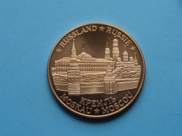 RUSSIE RUSSLAND - MOSCOU - Community Of Independent States ( For Grade, Please See Photo ) 27 Gr. / 4 Cm. ( Gold Color ) - Non Classés
