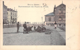 BELGIQUE - OSTENDE - Sur La Digue - Raccomodage Des Filets De Pêche - Carte Postale Ancienne - Oostende