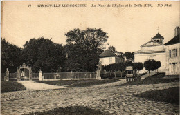 CPA Arnouville -les-Gonesse -La Place De L'Eglise Et La Grille (1750) (290422) - Arnouville Les Gonesses