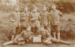 MILITARIA - Photographie D'un Régiment  - Uniforme - Carte Postale Ancienne - Andere & Zonder Classificatie