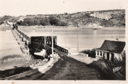 Delcampe - 56 LA ROCHE-BERNARD    - 38 -   Vue  D'ensemble De La Passerelle - Allaire