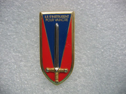 Broche Du 27e BPCP Bataillon Chasseurs Parachutiste WW2 (Arthus Bertrand Pour Les éditions ATLAS) - Armée De L'air