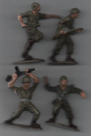 Militaires  En Action  Lot 4 Figurines  Plastique Dur - Militaires