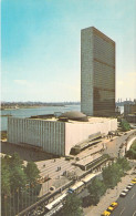 ETATS-UNIS - NEW YORK -United Nations Headquarters - Majestically Rising Above The East River  - Carte Postale Ancienne - Altri & Non Classificati