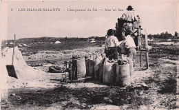 Hyeres  - Marais Salants -  Chargement Du Sel - CPA °J - Hyeres