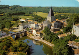 CPM-85- MAREUIL-sur-LAY -Vue Aérienne - Eglise Romane Et Pont Sur Le LAY - ** 2 Scans - Mareuil Sur Lay Dissais