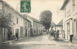 38 - ISÈRE - SAINT-ANDRÉ-LE-GAZ - Grande Rue - Animation, Atelage De Cheval Devant Café MARGANO - Superbe - 10533 - Saint-André-le-Gaz