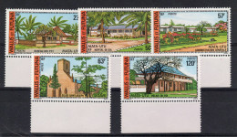 Wallis & Futuna - YV 203 à 207 N** Gomme Tropicale Mate Complète , Bâtiments & Monuments , Cote 26,50 Euros - Unused Stamps