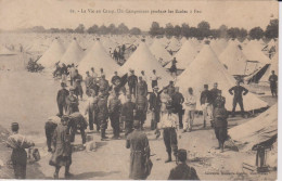 Delcampe - LA VIE AU CAMP UN CAMPEMENT PENDANT LES ECOLES A FEU - Manöver