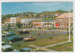 975 - Saint Pierre Et Miquelon / SAINT PIERRE -- Place Du Général De Gaulle. - Saint-Pierre-et-Miquelon