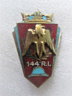 ANCIEN INSIGNE EMAIL INFANTERIE 144° RI DRAGO PARIS TRES BON ETAT - Servicios Medicos