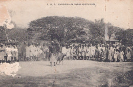 AOF / DEPART CONAKRY / EXHIBITION DE HYENE APPRIVOISEE / RARE - Guinée Française