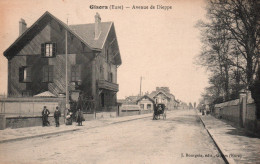 Gisors (Eure) L'Avenue De Dieppe, Villa, Attelage - Edition J. Bourgeix - Carte Non Circulée - Gisors