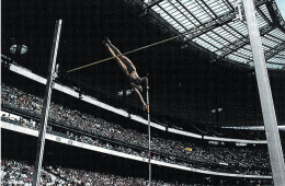 SAUT A LA  PERCHE - Athlétisme