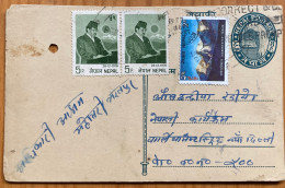 NEPAL 1977, POSTAL STATIONERY CARD, USED TO INDIA. ILLUSTRATE  KING CROWN, MOUNTAIN, GANESH HEMAL,  3 STAMP, - Népal