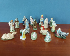 Lot De 18 Fèves Anciennes SANTONS Pour Crèche - Fait Main - Année 1985-1990 - Anciennes