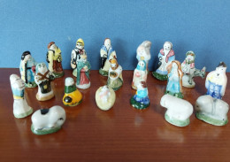 Lot De 20 Fèves Anciennes SANTONS Pour Crèche - Fait Main - Année 1985-1990 - Antiguos