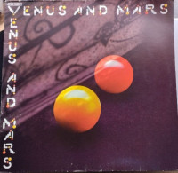 WINGS  Avec Paul Mac CARTNEY    Vénus And Mars  Avec Ses 2 Posters     C068-96623 Y - Sonstige - Englische Musik