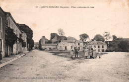 Sainte Suzanne - La Place Ambroise De Loré - Les Villageois - Sainte Suzanne