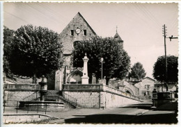 CPSM Dentelée 10.5 X 15 Isère SAINT CHEF (2) Place De L'Eglise   "photographie Véritable" - Saint-Chef