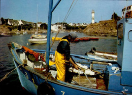 MOELAN-SUR-MER      ( FINISTERE )    RETOUR DE PECHE AU PORT DE DOELAN - Moëlan-sur-Mer