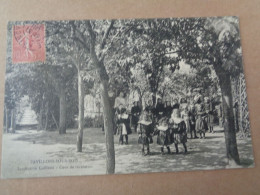 Pavillons -sous-Bois  :  Institution  Cailleux ,cours De Récréation - Les Pavillons Sous Bois