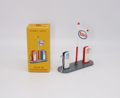 Dinky Toys, Référence 49D, Poste De Ravitaillement ESSO, Édition Atlas - Dinky