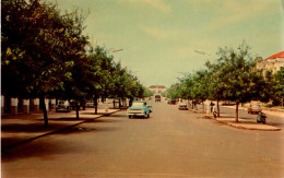 GUINÉ - BISSAU - Avenida Da Republica - Guinea-Bissau