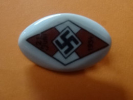 Abzeichen  Hitler Jugend  Raute  Porzellan   21 Juni 1934 - Deutsches Reich