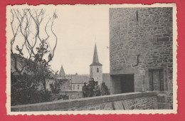 Berzée - Vieille Tour Du Château Et Eglise ...personnages  (au Verso Pub: Hôtel N-D D E Grâce / Mme Robert ) - Walcourt