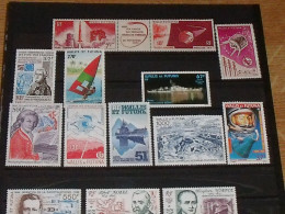 CAISSE BLEU  / WALLIS ET FUTUNA  / N°: Divers Timbres De Postes Aériènnes Tous Neuf **  MNH  TTB - Verzamelingen & Reeksen