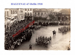HAGUENAU-67-DEFILE Militaire-CARTE PHOTO-Militaria- - Haguenau