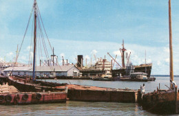 MALAYSIA - PENANG - WATERFRONT SCENE - SHIP UNLOADING GOODS At SWETTENHAM PIER - 1960 ' S - - Malasia