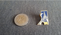 PIN'S PINS MCDONALD'S MC DONALD'S PARIS VILLES FRANCE ARTHUS BERTRAND - McDonald's