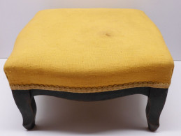 *REPOSE PIEDS ANCIEN VINTAGE TISSU JAUNE PIEDS BOIS Déco XXe Jus De Grenier   E - Andere & Zonder Classificatie