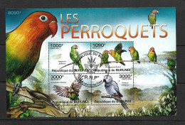 BURUNDI 2011 PERROQUETS   YVERT N°B160 OBLITERE-CTO - Perroquets & Tropicaux