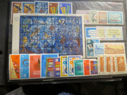 NATIONS UNIES, NEW-YORK, LOT LUXE** A 2 € - Unused Stamps