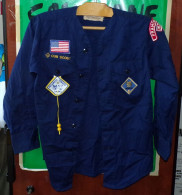 CHEMISE POUR ENFANT SCOUT AMERICAIN , DIMENSION VOIR PHOTOS  ,  ETAT NEUF AVEC ETIQUETTE VOIR PHOTOS. POUR TOUT RENSEIGN - Equipement