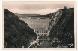 CPA - SARRANS (Cantal) - Lac De Sarrans, Ensemble Du Barrage De La Truyère - Autres & Non Classés