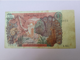 Billet De Banque D Algerie 10 Dinars Du 01 Novembre 1970 - Algerien