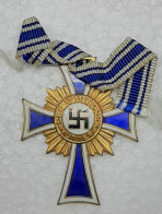 O811 GERMANY WWII  MOTHER MEDAL MERIT FIRST CLASS. ORIGINAL. - Germania