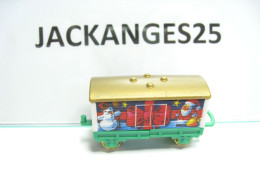 KINDER 3. 633887 TRAIN ALLEMAND NOEL NOUVEL AN 1999 2000  SANS OHNE WITHOUT BPZ - Montables