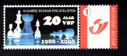 604710544 BELGIE -  SCHAAK ECHEC CHESS 20 JAAR VLAAMSE SCHAAK PHILATELISTEN 2010 - OCB 3700 + LABEL - Andere & Zonder Classificatie