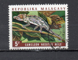MADAGASCAR   N° 524   OBLITERE   COTE 0.15€     CAMELEON ANIMAUX - Madagascar (1960-...)