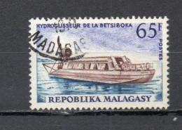 MADAGASCAR   N° 417  OBLITERE   COTE 0.80€   HYDROGLISSEUR BATEAUX - Madagascar (1960-...)